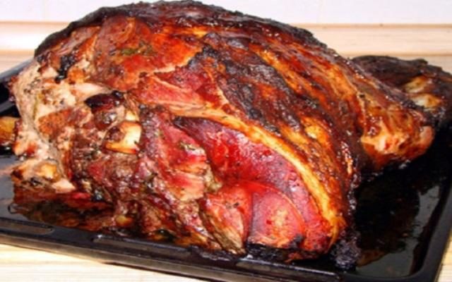 zapechennaya-rulka-v-osobom-marinade-nakonecz-to-poluchilas-eta-rumyanaya-korochka-1