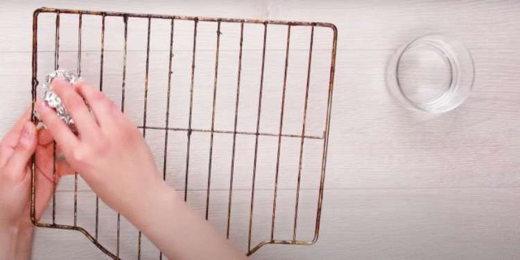 26 кулинарных лайфхаков с фольгой, которые пригодятся в хозяйстве