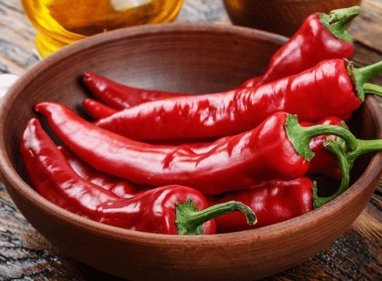При каких заболеваниях полезен красный перец При каких заболеваниях полезен красный перец