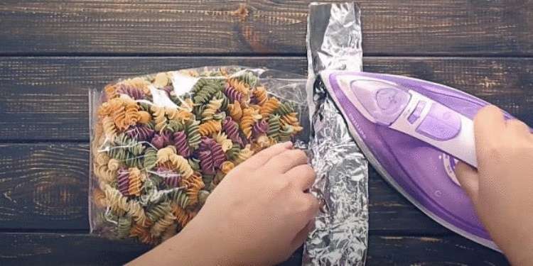 26 кулинарных лайфхаков с фольгой, которые пригодятся в хозяйстве