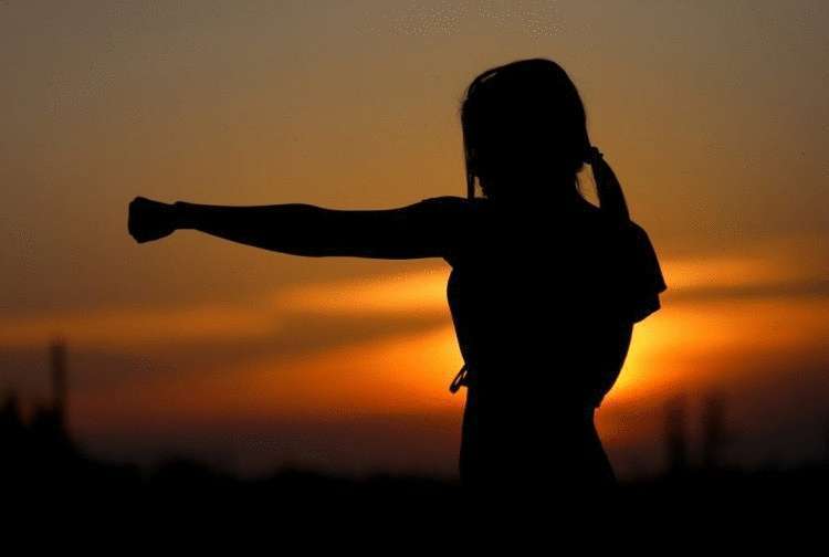 Как ведет себя идеальная жена