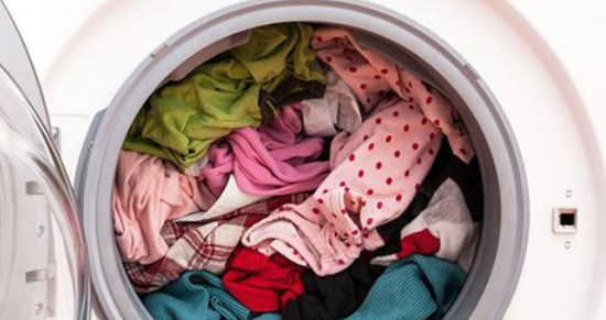 Если вы, уважаемые читатели, в процессе стирки добавите этот ингредиент, то от пятен не останется даже следа…