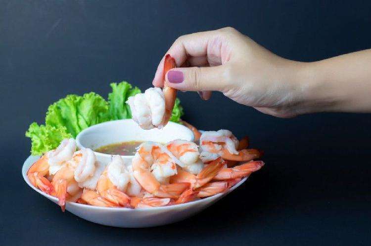 Креветки: какие вкуснее, как выбрать, чем полезен панцирь и другие интересные факты Креветки: какие вкуснее, как выбрать, чем полезен панцирь и другие интересные факты
