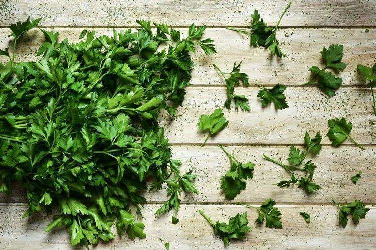 10 натуральных продуктов, которые отбеливают зубы 10 натуральных продуктов, которые отбеливают зубы