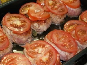 СОЧНЫЕ КОТЛЕТЫ ПОД ШУБОЙ ИЗ НЕЖНЕЙШЕГО ИНДЮШИНОГО МЯСА