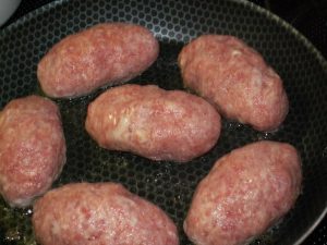 СОЧНЫЕ КОТЛЕТЫ ПОД ШУБОЙ ИЗ НЕЖНЕЙШЕГО ИНДЮШИНОГО МЯСА