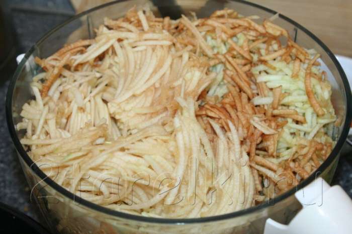 Простой рецепт вкусного яблочного пирога
