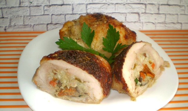 Фаршированные куриные бедрышки
