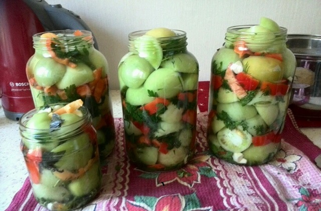 Маринованные зеленые помидорки