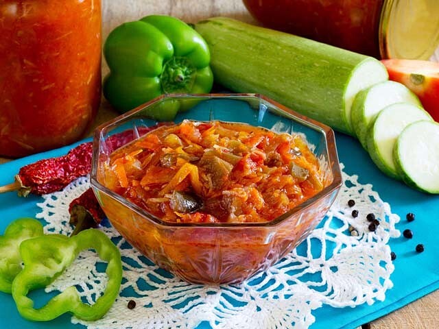 Кабачковое лечо с чесночком