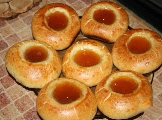 Ватрушки «Школьные» с яблочным повидлом