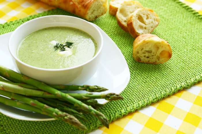 5 рецептов вкусных детокс-супов, которые помогут похудеть