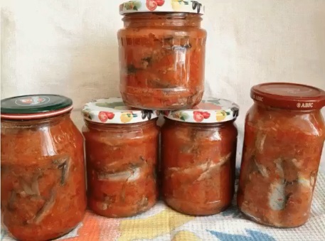 Готовим изумительную кильку с овощами