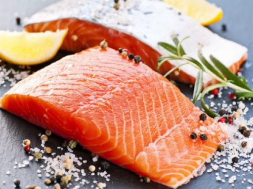 6 продуктов, богатых витамином D, которые стоит почаще есть осенью и зимой