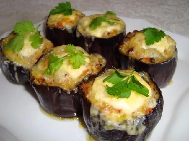 Ароматные, сочные и безумно вкусные фаршированные баклажаны придутся вам по душе!