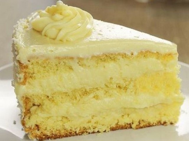 Бисквитный торт с кремом "Пломбир". Порадуйте своих близких безумно вкусным и красивым тортом.