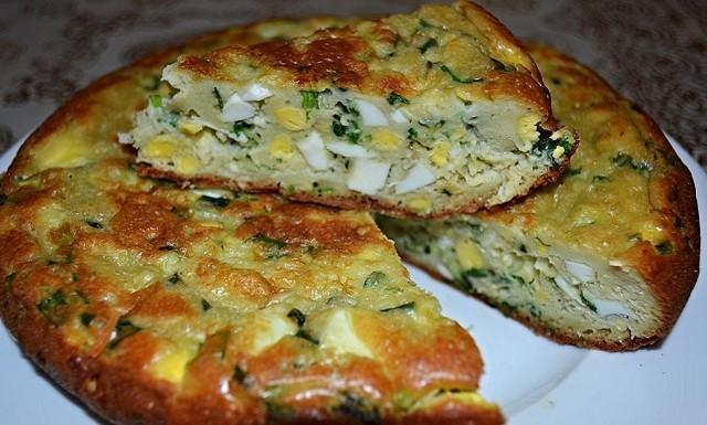 Быстрый заливной пирог с зелёным луком и яйцом. Быстро, легко, вкусно!