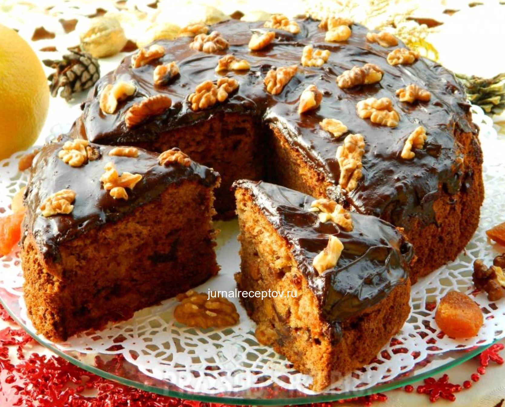 Домашний чайный пирог с грецкими орехами и сухофруктами