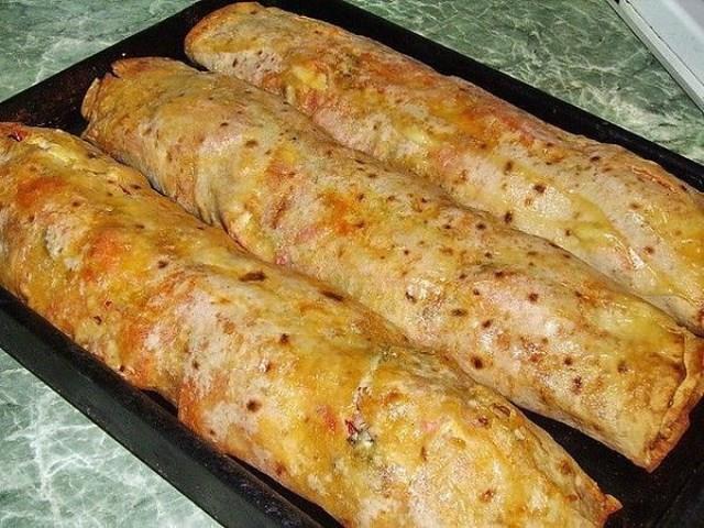 Фаршированный лаваш, запечённый в духовке Фаршированный лаваш, запечённый в духовке