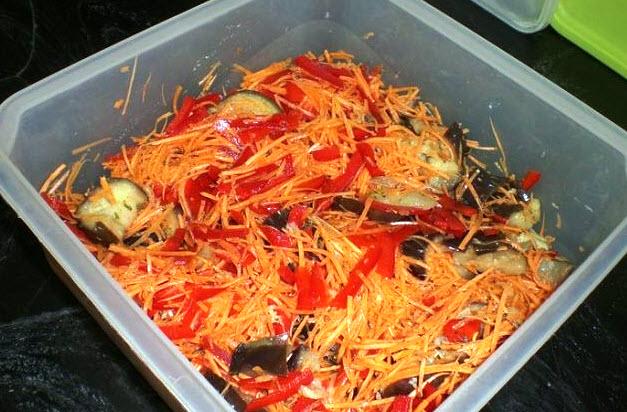 Маринованный овощной салат. Готовлю его второй раз, первый раз он был съеден с космической скоростью.