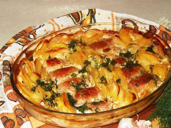 Мясные рулетики с картошкой в сливках придутся по душе самым привередливым гостям, советую взять на заметку. Мясные рулетики с картошкой в сливках придутся по душе самым привередливым гостям, советую взять на заметку.