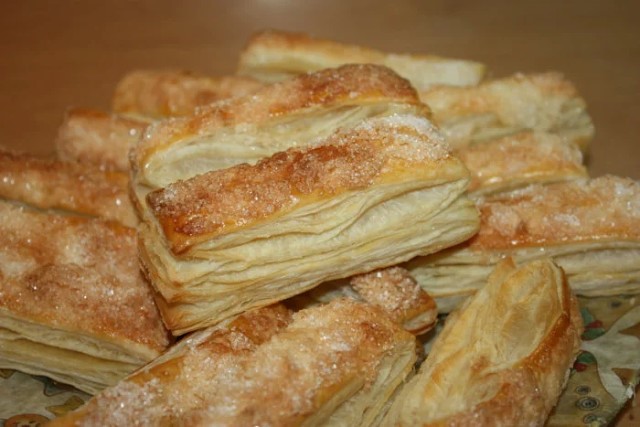 НЕВЕРОЯТНО ВКУСНОЕ СЛОЕНОЕ ТЕСТО ЗА 10 МИНУТ.