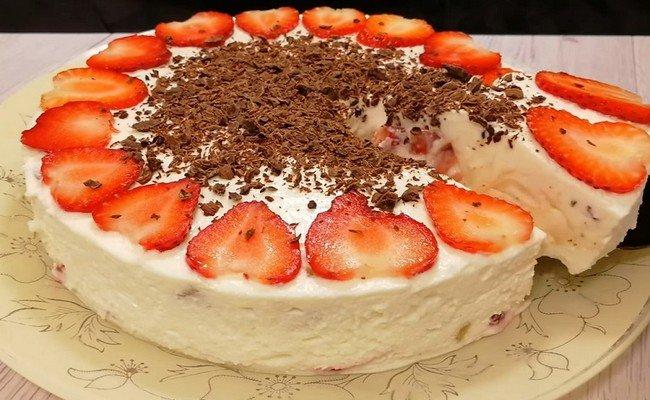 Нежнейшее лакомство из творога: невесомое, как мороженое