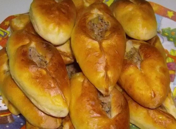 Ну очень вкусные расстегаи с рыбкой Ну очень вкусные расстегаи с рыбкой