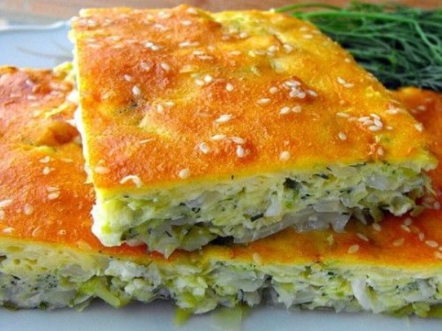Пирог дeлается просто, но он очень вкусный. Аромат стоит на вeсь дом!