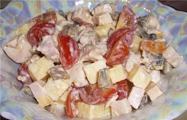 Салат с копченной курочкой "Аппетит"