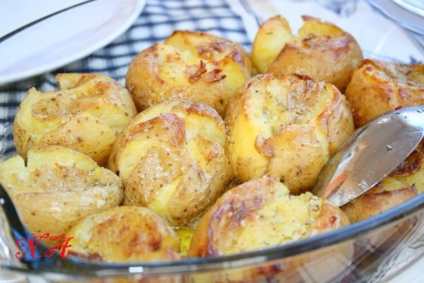 ТЕПЕРЬ ЛЮБЛЮ ЗАПЕЧЕННЫЙ КАРТОФЕЛЬ ЕЩЕ БОЛЬШЕ! ДО НЕВОЗМОЖНОГО ВКУСНОЕ БЛЮДО ПОРТУГАЛЬСКОЙ КУХНИ.
