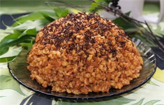 Торт "Муравейник" просто находка! С коржами никакой возни! А вкус потрясающий!