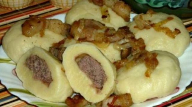 УКРАИНСКИЕ ГАЛУШКИ С МЯСОМ. КАКИЕ ОНИ ВКУСНЫЕ! УКРАИНСКИЕ ГАЛУШКИ С МЯСОМ. КАКИЕ ОНИ ВКУСНЫЕ!