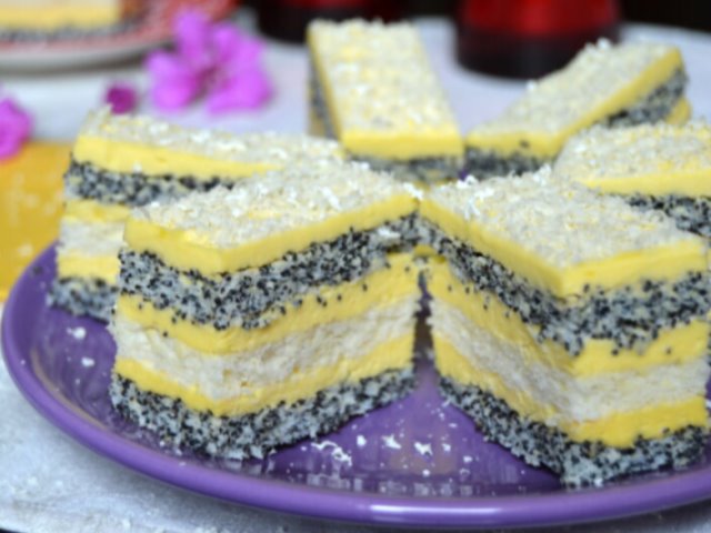 Вкуснейшие пирожные с маком и ванильным кремом. Идеальное сочетание!